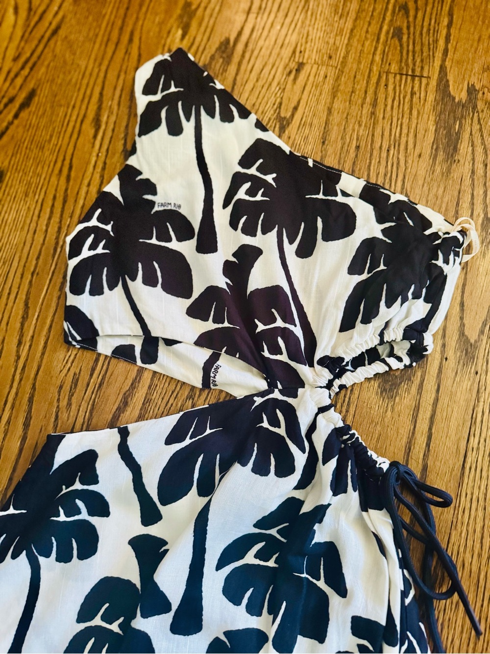 Farm rio sz m One-Shoulder Black & White Palm-Print Wrap Skirt Set - Picture 4 of 8